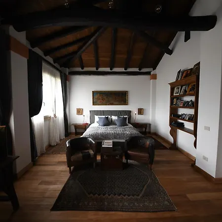 Casacastigliaundici Bed & Breakfast