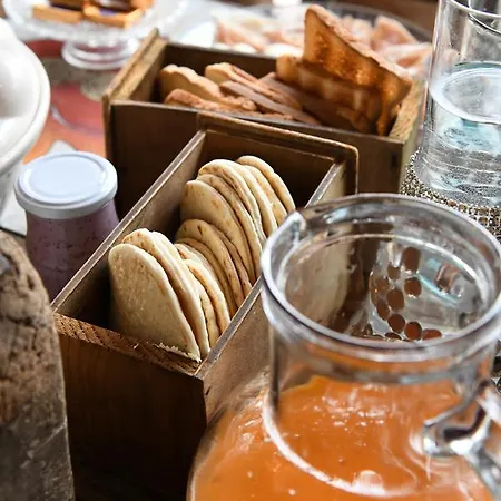 Casacastigliaundici Bed & Breakfast *